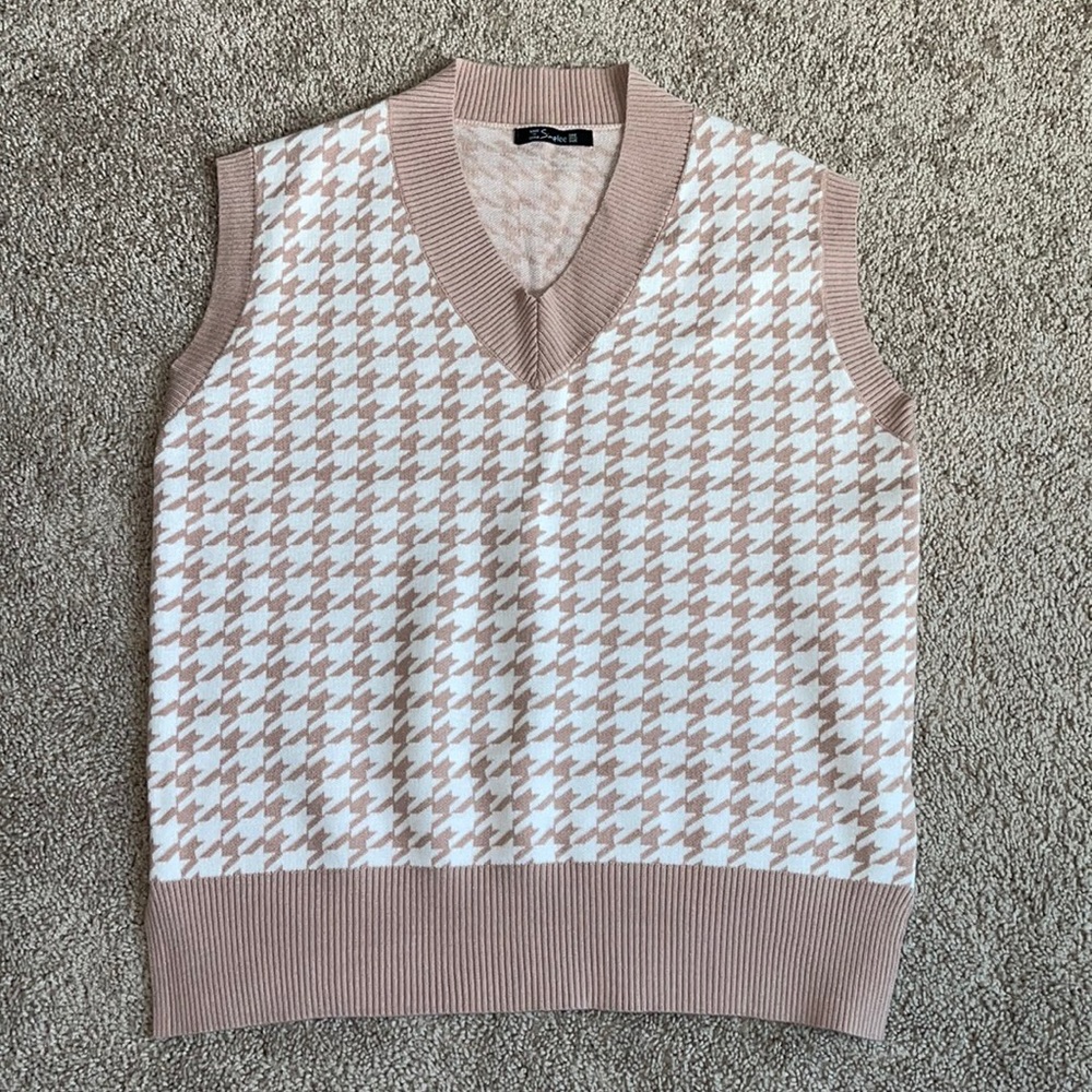 Houndstooth Sweater Vest